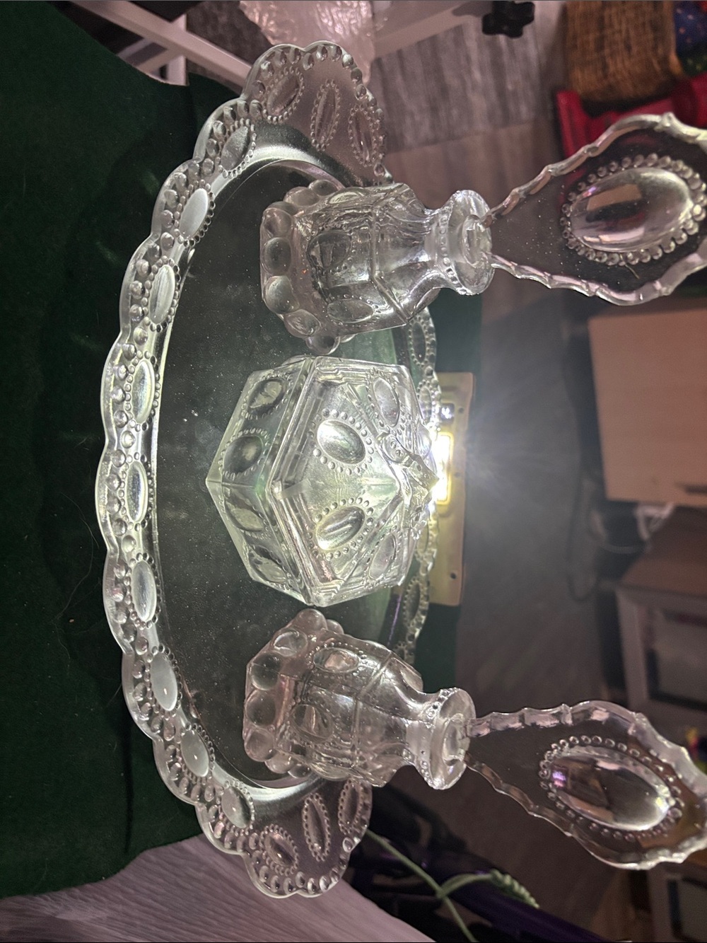 Vintage L E Smith  Beaded Medallion Vanity Set Tray2 Perfume Bottles & Lidded Ja